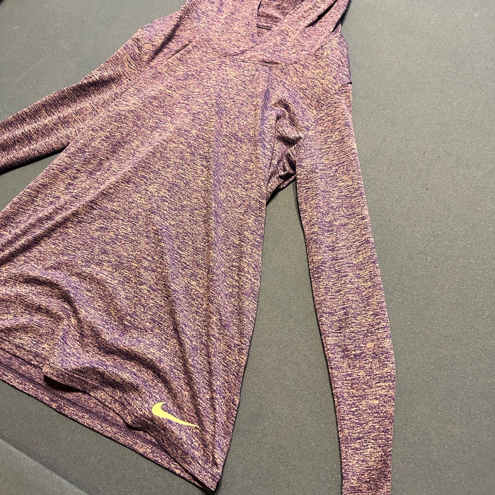 Small Nike pullover - Picture 3 of 16